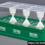 배드민턴 셔틀콕 보관법 - A close-up, highly detailed image of a badminton shuttlecock storage box made of rigid plastic with ...